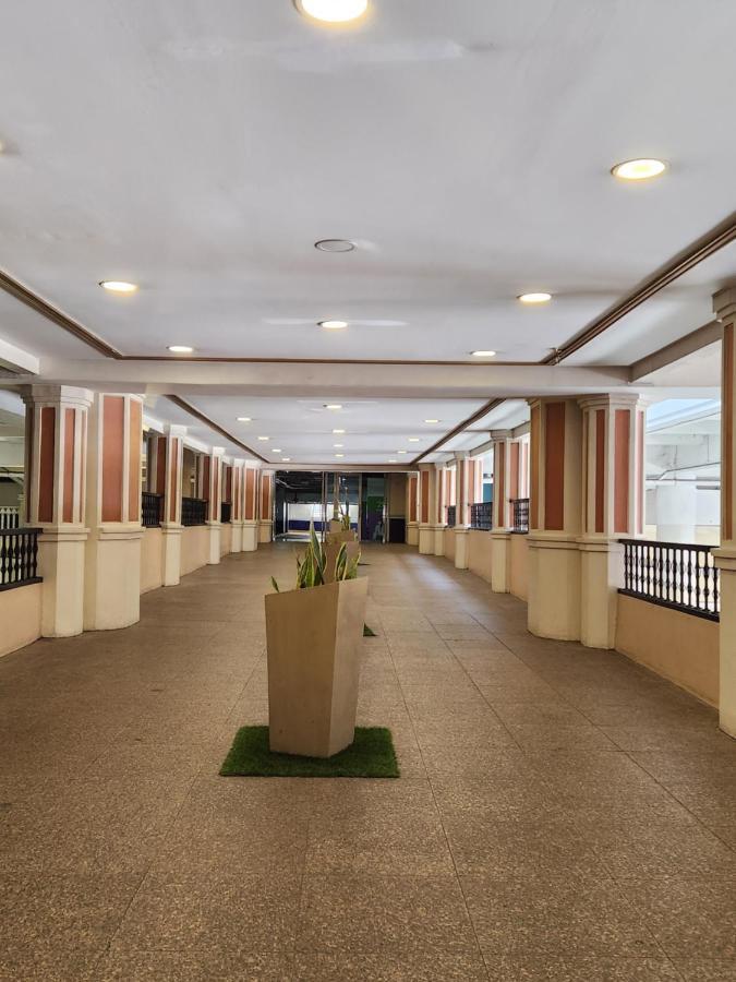 Spacious Cozy Suite At The Venice Mall With Free Parking And Washing Machine (Adults Only) Taguig Luaran gambar
