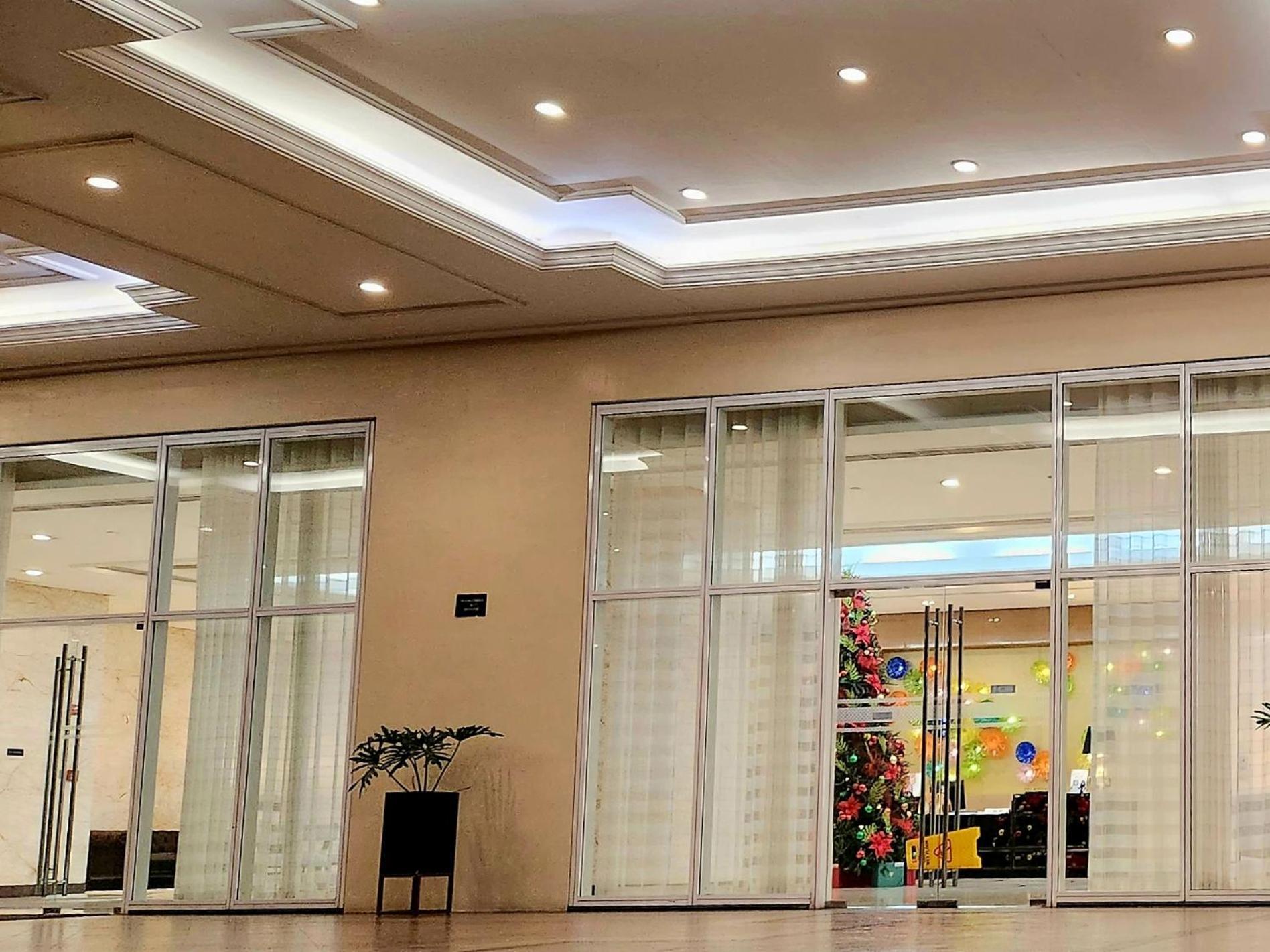 Spacious Cozy Suite At The Venice Mall With Free Parking And Washing Machine (Adults Only) Taguig Luaran gambar