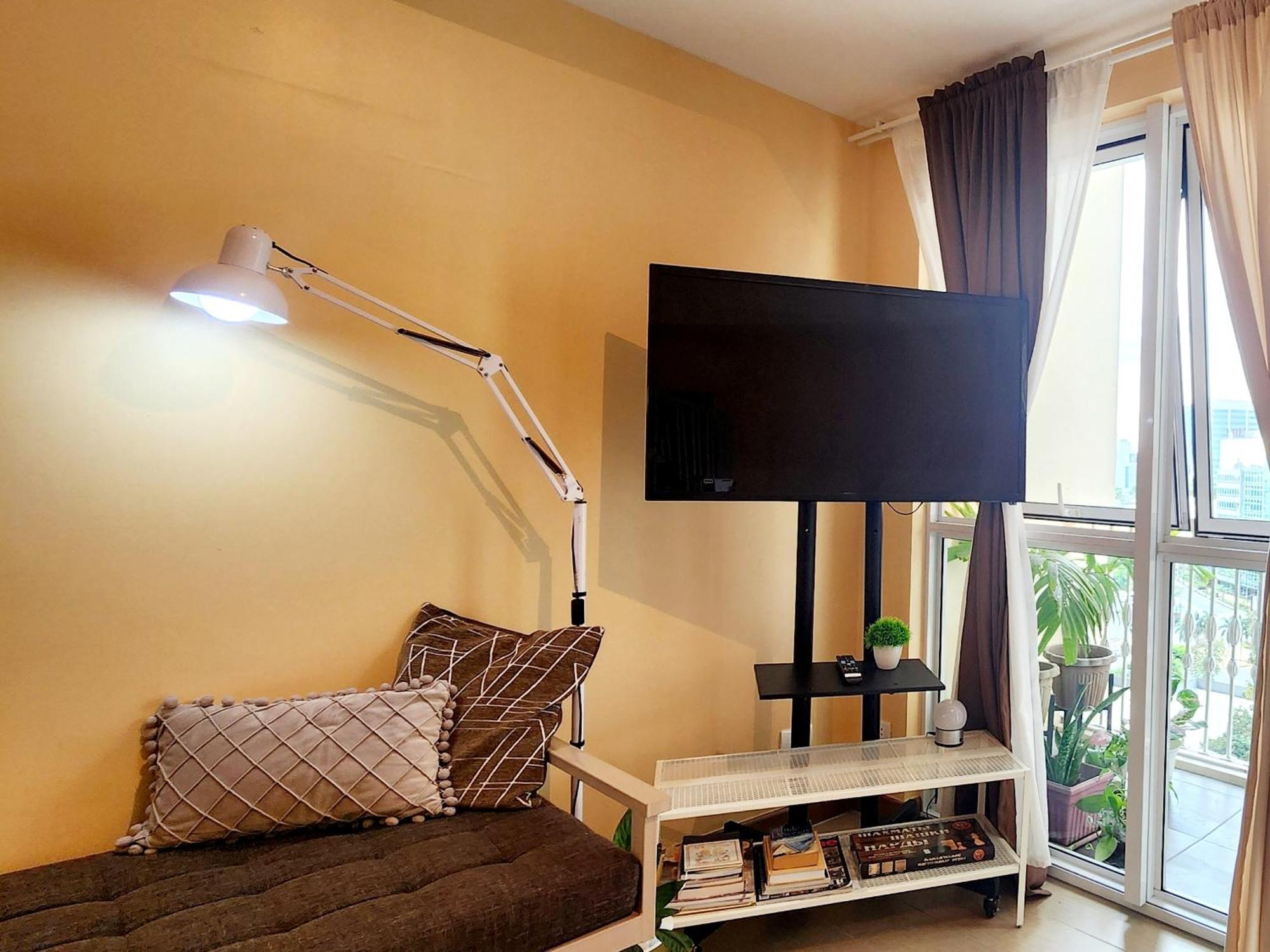 Spacious Cozy Suite At The Venice Mall With Free Parking And Washing Machine (Adults Only) Taguig Bilik gambar